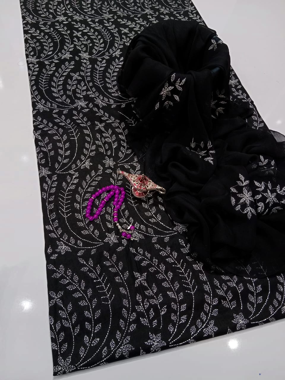 Summer Collection – Lawn 3Pc Suit with Kacha Work & Chiffon Dupatta