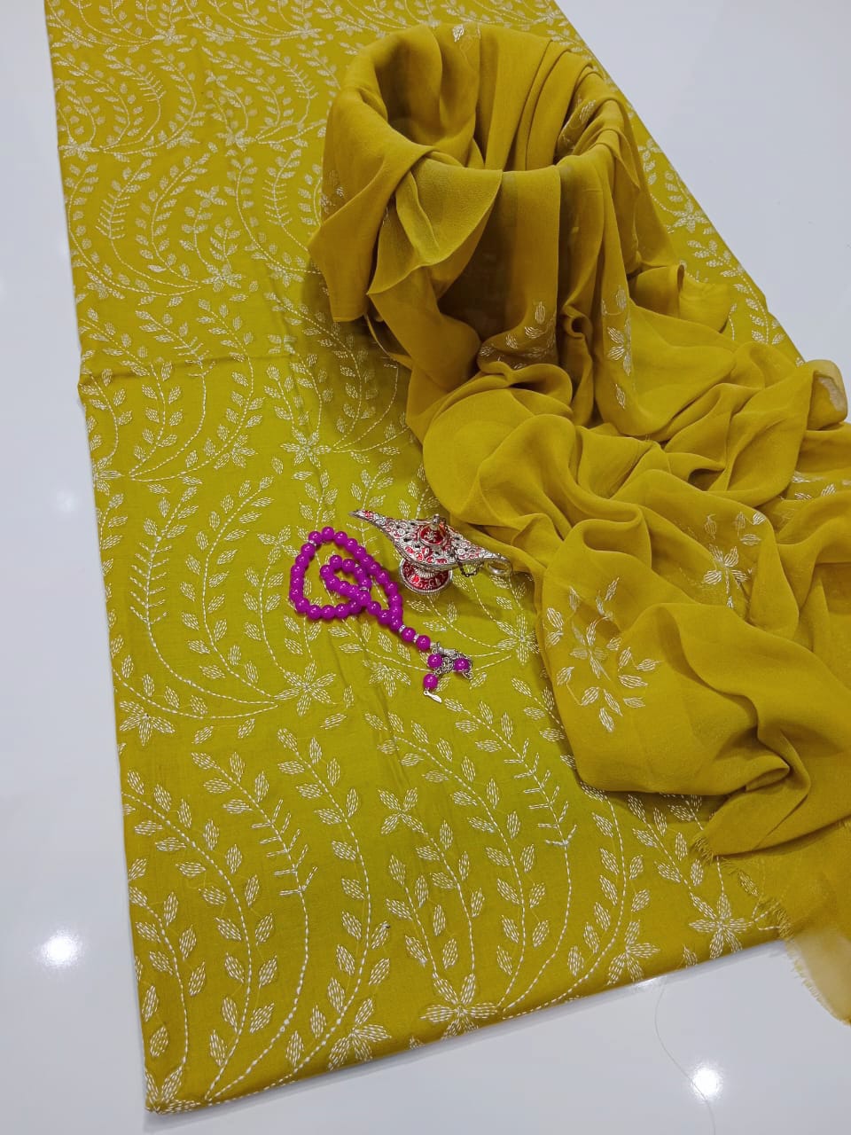 Summer Collection – Lawn 3Pc Suit with Kacha Work & Chiffon Dupatta