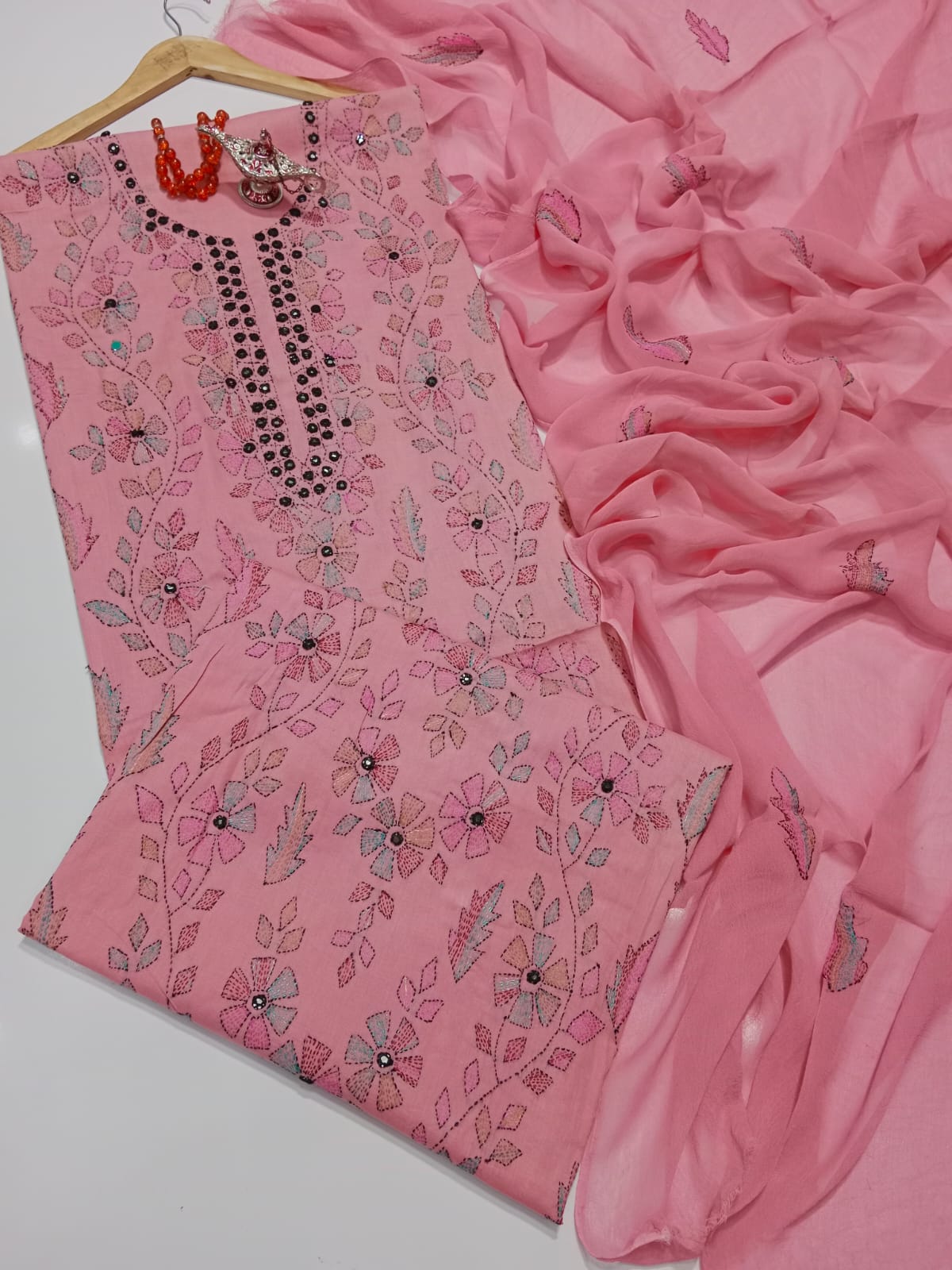 ✨ Labasé Haya – Summer Collection | 3PC Lawn Suit with Kacha Mirror Hand Work & Chiffon Dupatta ✨