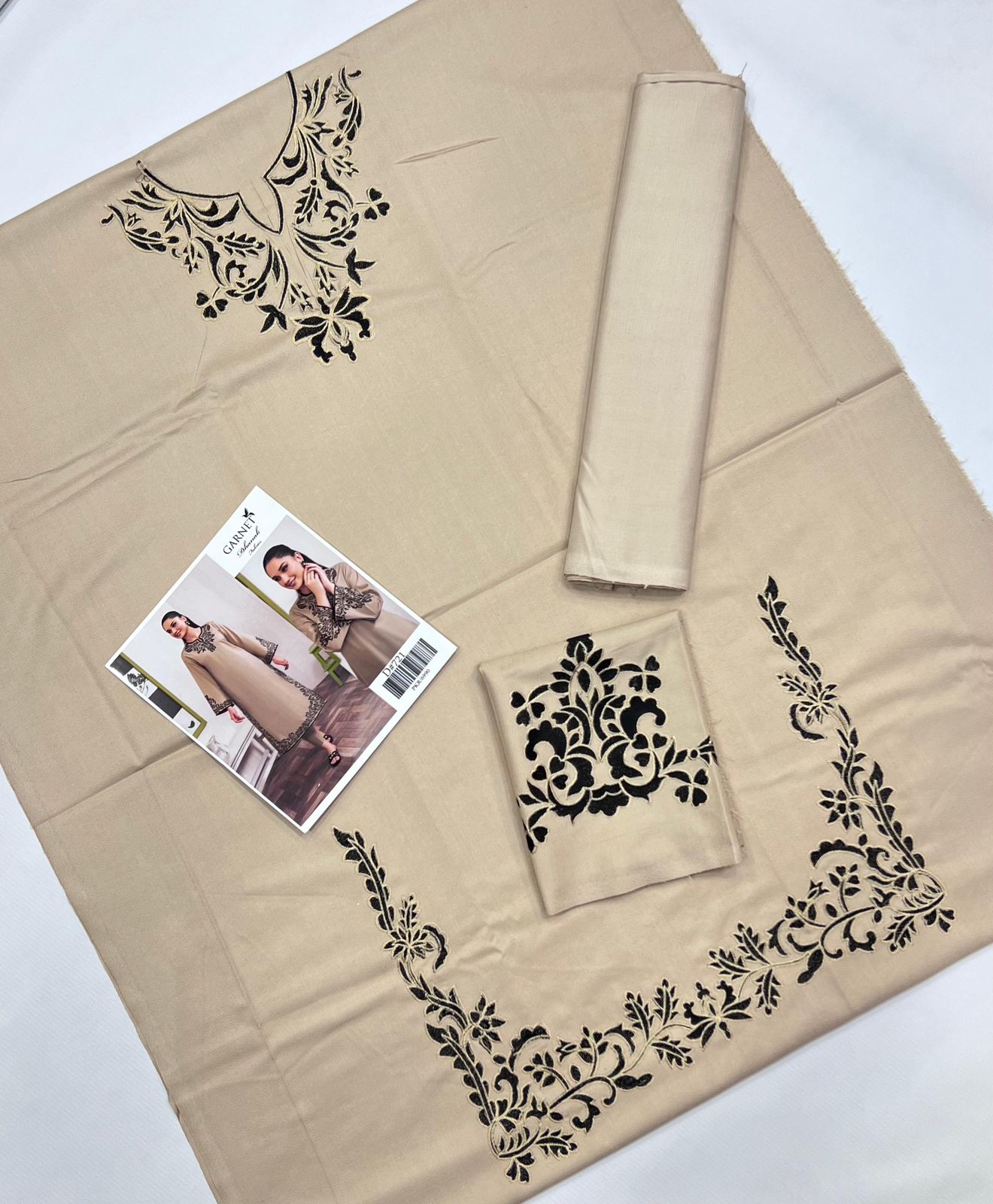 ✨ Labasée Haya – Zara shahjahan Premium Dhanak 3PC | Heavy Embroidery with Digital Wool Shawl ✨